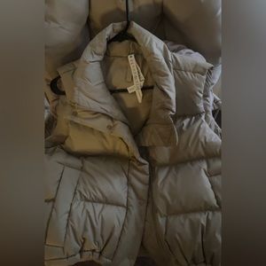 Lululemon puffer vest